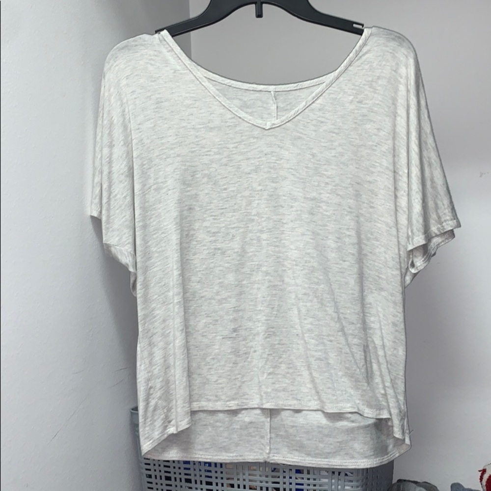 very soft and cute cropped flowy top!